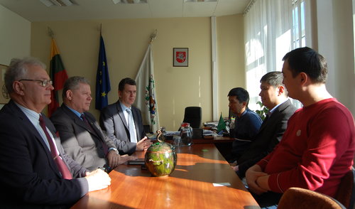 Anykščių rajono savivaldybėje – medikų iš Kazachstano delegacija  