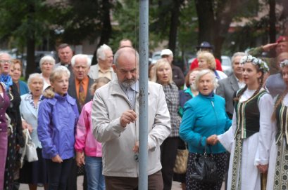 Anykščiuose paminėta Europos diena stalinizmo ir nacizmo aukoms atminti ir Baltijos kelio diena